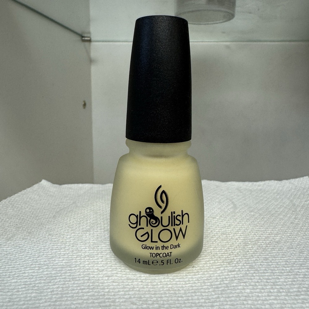 China Glaze Ghoulish Glow Nail Polish Glow in the Dark .5oz Topcoat